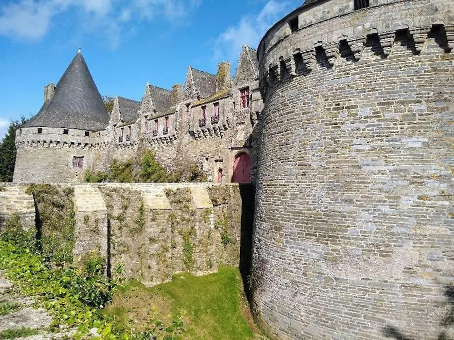Genevieve Villa Paule France
